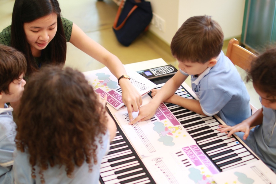 Teaching Piano To Children – 5 Effective Teaching Tips
